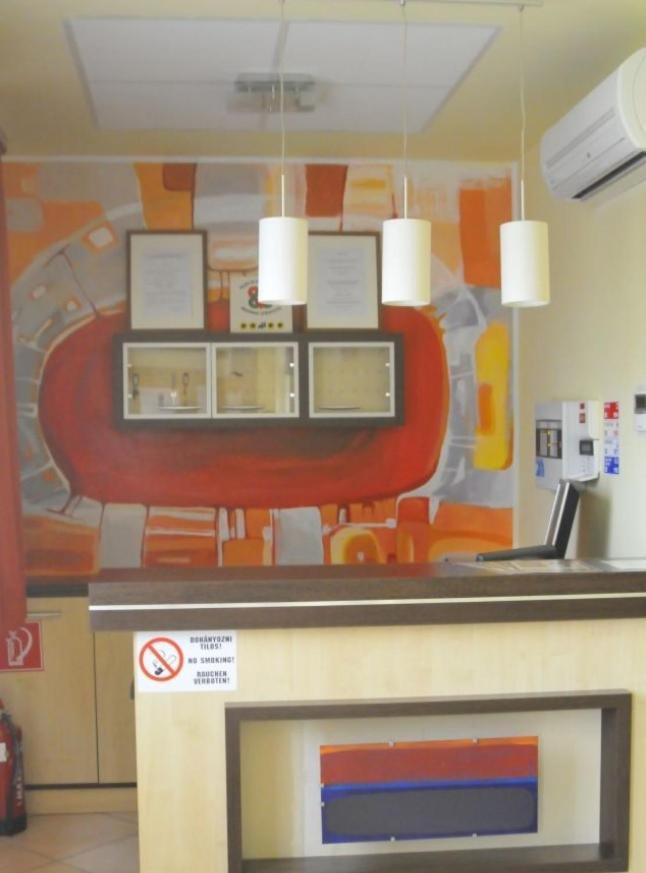 Csakvar Publo Etterem Es Panzio B&B 외부 사진