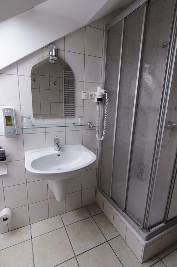 Csakvar Publo Etterem Es Panzio B&B 외부 사진