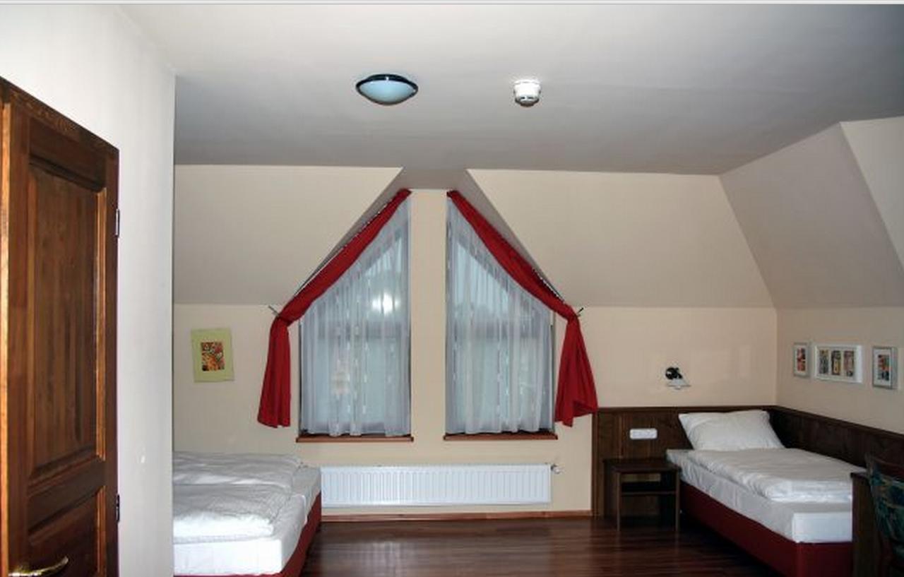 Csakvar Publo Etterem Es Panzio B&B 외부 사진