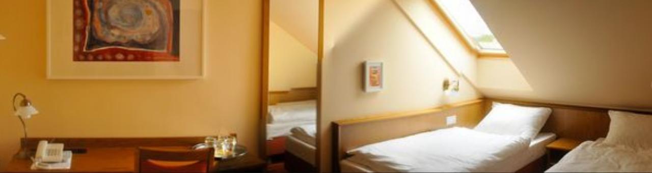 Csakvar Publo Etterem Es Panzio B&B 외부 사진
